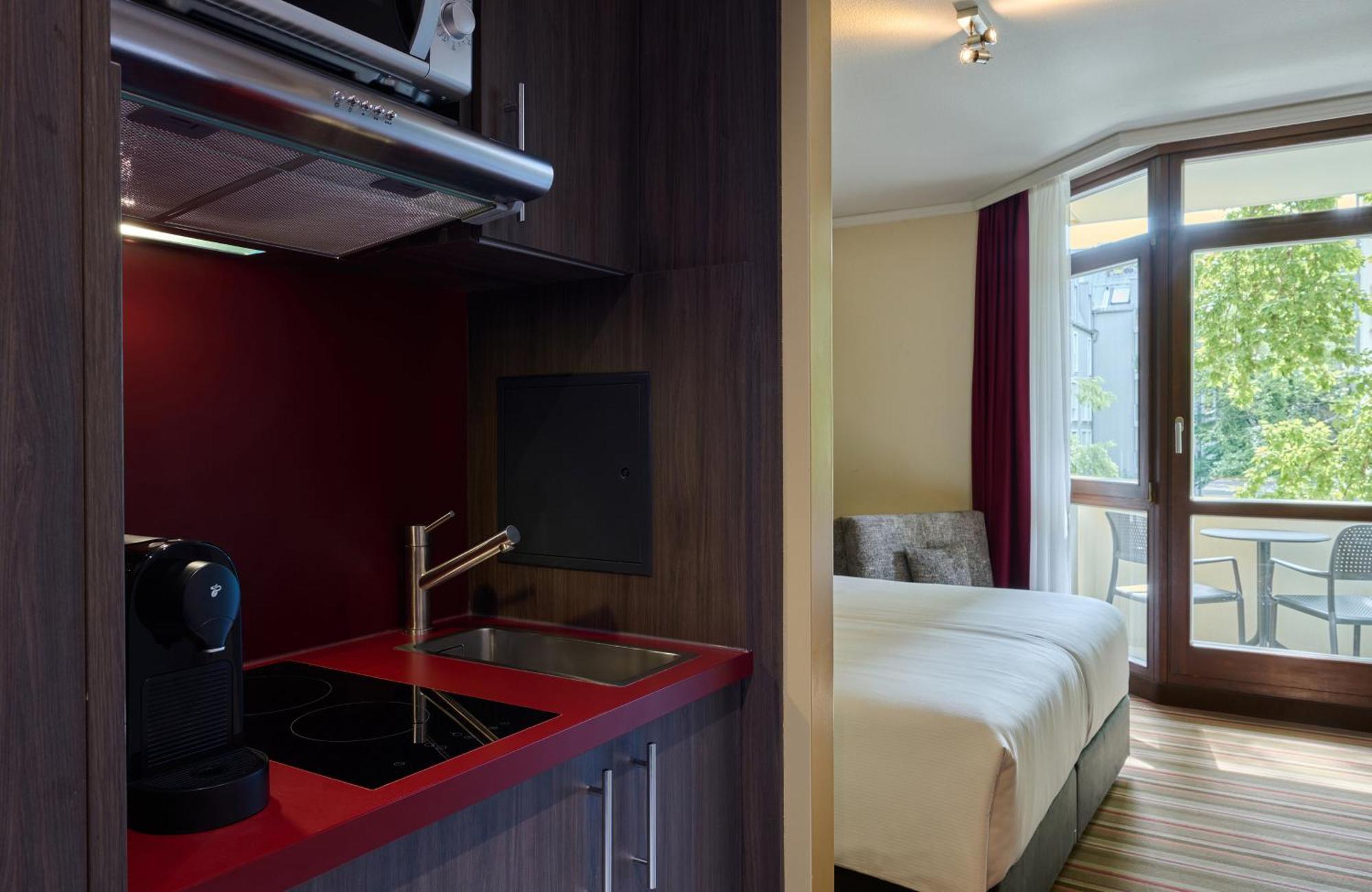 Hotel Leonardo & Residenz 4*